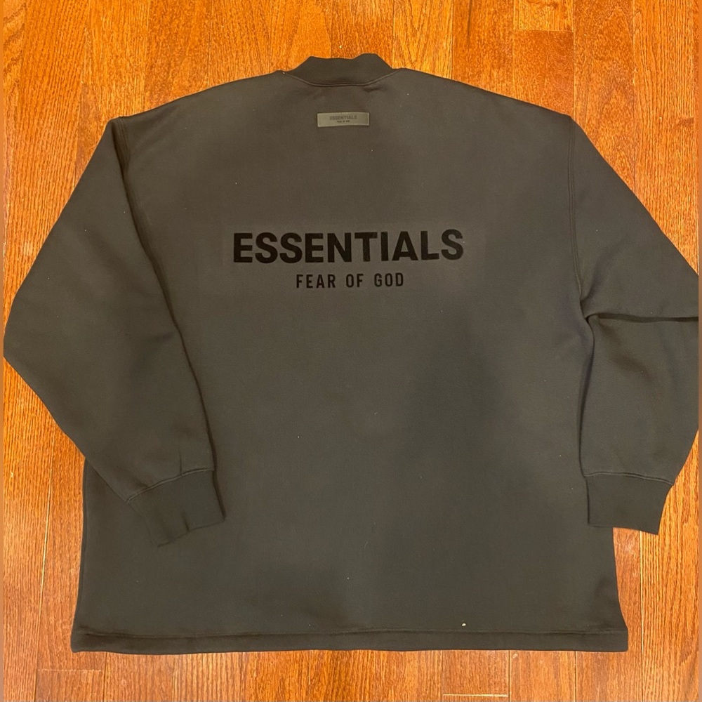 Essentials Fear Of God Sweatshirt size Small